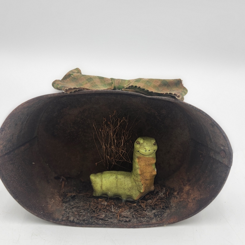 Vintage primitive rustic garden caterpillar galvanized bucket wall art figurine